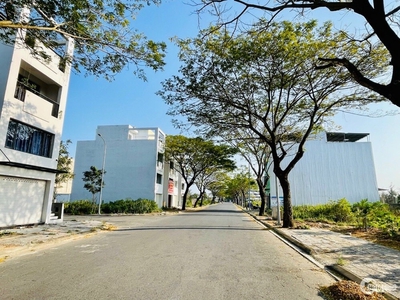 Bán gấp đất shophouse FPT City Đà Nẵng 2