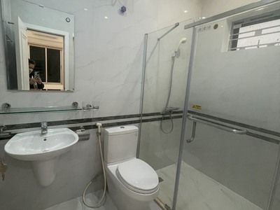 Cho thuê hoặc bán nguyên căn ngõ Điện Biên Phủ cách mặt đường 20m 5