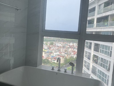 Cho Thuê tòa Khách sạn 210 phòng trung tâm Phố cổ quận Ba Đình , bàn giao hoàn thiện có bồn tắm 8