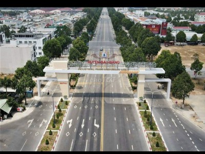 Cần bán gấp 2 lô đất mặt tiền chợ, 680/ nền 1