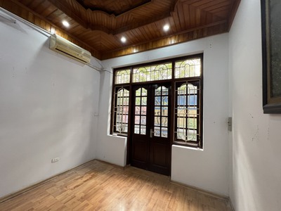 Cho thuê nhà 5 tầng phố Hoàng Sâm phù hợp hộ gia đình ở, trung tâm dạy tiếng, văn phòng 6