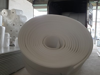 Màng pe poam bọc bàn ghế 2
