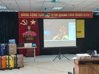 Màn chiếu chính hãng giá rẻ tại Hà Nội linh kiện máy chiếu 0