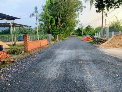 Bán Đất tân biên tây ninh Sau lưng uỷ ban thạnh bình 5x31m2 . Có sẳn thổ cư Giá 300tr bao sổ   bank 0