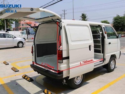 Suzuki Blind Van - Xe chạy được giờ cấm 6