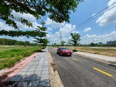 Chỉ có tại đây  Lô hướng Đông Mega City Kon Tum đường QL 14 giá 517 Triệu/169m2, sổ đỏ trao tay 2