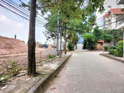 Bán mảnh đất vàng ngọc thụy, 40.5 m2 đất, mặt tiền 10 m, giá 6.8 tỷ. 1