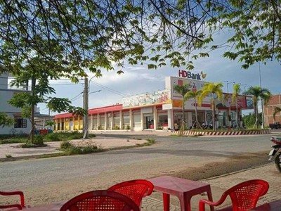 Bán đất nền mặt tiền chợ mới thị trấn thạnh Phú có 4 nhà lồng chợ 3