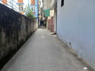 Bán nhà 2 tầng, diện tích 48m2 tại phố Nguyễn Sơn, phường Ngọc Lâm, vị trí đẹp giá hợp lý. 0