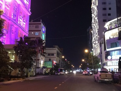 Cho thuê văn phòng tòa nam á 12 lầu 4 thang máy-mặt tiền quang trung kdc hưng phú 0