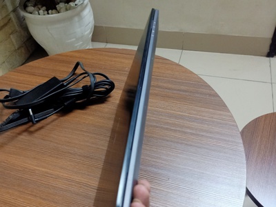 Laptop Asus coi3 ram 8g SSD 250g pin 3h giá rẻ 1