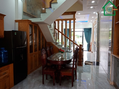 Nhà đẹp trong KDC Phú Hồng Thịnh. P. Bình An, Tp. Dĩ An. 3