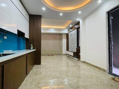 Bán nhà 4.2m x 20 đường xe hơi ra vô, cách lê văn khương 500m, cách đặng thúc vịnh 250m 2