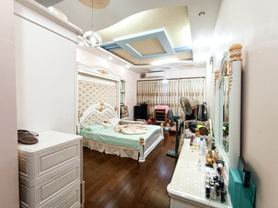 Hiếm. bán nhà 5 tầng mặt đường văn cao, hải phòng. vị trí đẹp nhất. 1