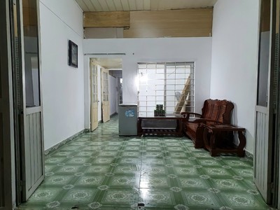 Chính chủ cho thuê nhà số 2 ngõ 1137 đường la thành,hn 0