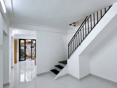 Giảm 350 triệu - Nhà Lầu Vị Trí Đẹp - Kế Công Viên - Siêu Thị Vincom Hùng Vương 3