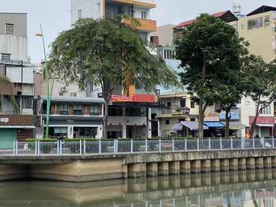 Cho thuê mặt bằng 2 mặt tiền đường Trường Sa - Quận 3 2