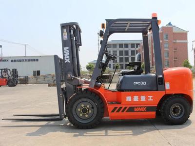 Xe Nâng VMAX 3 Tấn Máy Dầu số tự động 1