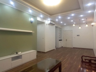 Nhà Đẹp - View thoáng - giá Rẻ thiện chí. Bán gấp ch 79m2 tòa CT2 CC Viện 103. Full nội thất 2