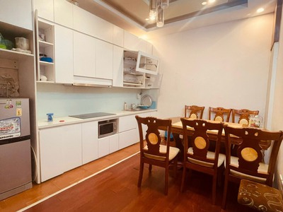 Cho thuê nhà trong ngõ 98 phố Thái Hà, quận Đống Đa, HN 2