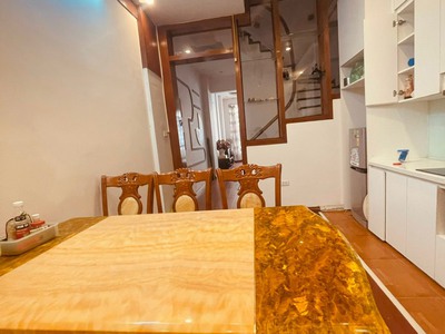 Cho thuê nhà trong ngõ 98 phố Thái Hà, quận Đống Đa, HN 3