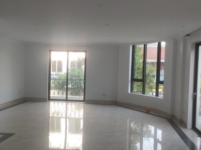 Chính chủ cho thuê văn phòng phố Việt Hưng, Long Biên 2