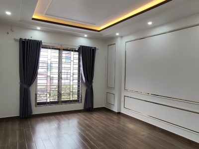 Nhà 56mx 4 tầng mặt đường Phú Xá Kinh Doanh buôn bán tốt, Cần bán Gâp 3