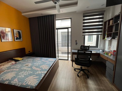 Cho thuê nguyên căn xịn xò Vinhomes Marina 2