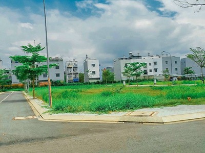 Bán khu đất nền có quyền sở hữu đất đai 1419 mặt đường lê văn lương phước kiển căn nhà bè lh 0