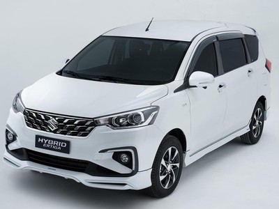 Suzuki Ertiga Hybrid sẵn xe giao ngay 0