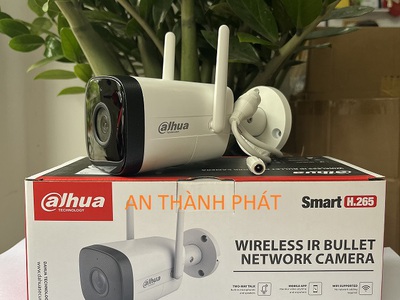 Camera wifi ngoài trời Dahua DH-IPC-HFW1230DT-STW 1