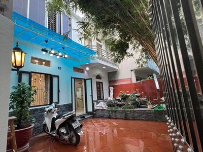 Chính chủ cần bán nhà sân vườn 3,5 tầng tại ngõ lạch tray 0