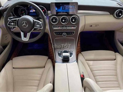 Cần bán C200 Exlcusive Model đk 2021 0