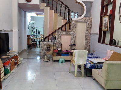 Nhĩnh 3 tỷ- nhà đúc 3 tầng - 4 phòng ngủ - khúc lê văn thọ - quang trung 0