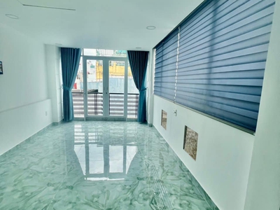 Nhỉnh 5 tỷ, nhà đẹp ở ngay 4 tầng phú nhuận giáp q3, dtsd hơn 120m2. 3