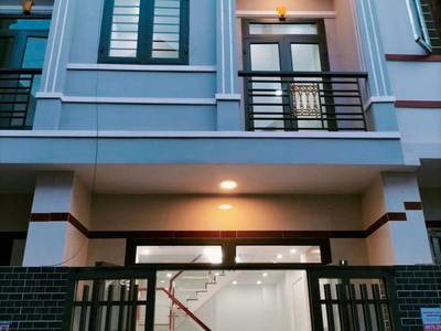 Nhà 2 tầng lầu Phường Bình Chuẩn, TX Thuận An giá rẻ nhất khu vực 2