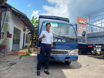 Cần thanh lý con xe JAC L240 thùng mui bạt 2.45 tấn 0