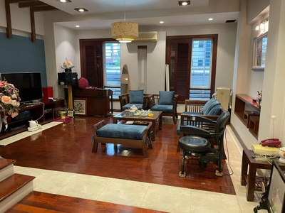 Bán biệt thự liền kề kđt dịch vọng, 100m, mt 6m, vừa ở vừa kinh doanh, 31 tỷ 2