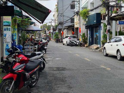 Thùng dell i5 gen 10 ram 4g 2898