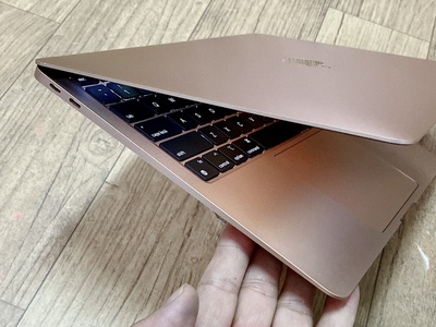 Macbook Air M1 2020 Gold như mới pin Xạc 14 lần giá siêu tốt 3