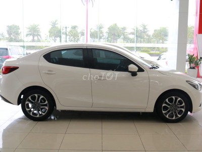 Mazda 2 Luxury 2019 Sedan Trắng Sản xuất 10/2019 3