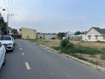 Đất nền vị trí đẹp giá rẻ - Dĩ An, Bình Dương 1