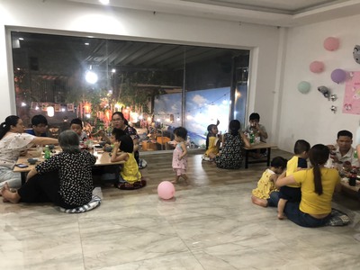 Cho thuê mặt bằng mặt tiền đường thông thoáng 4