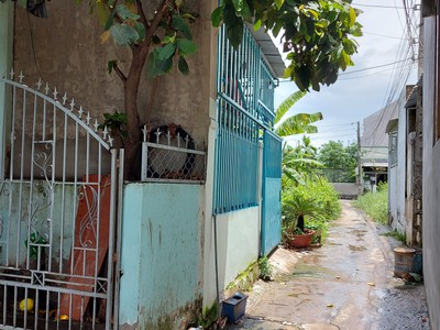Cho thuê nhà nguyên can 64m2, đường Ba Nhơn, Tân Kim, Cần Giuộc. 1
