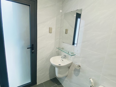 Chính chủ cho thuê căn hộ Star Tower 2 PN, tầng 5, chỉ 4triệu7/tháng, 2