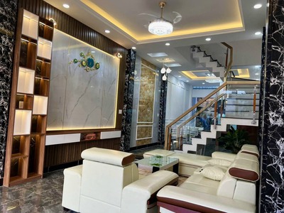 Nhà phố mặt tiền giá rẻ siêu đẹp, thiết kế theo kiểu Châu Âu, sang trọng , hiện đại 3