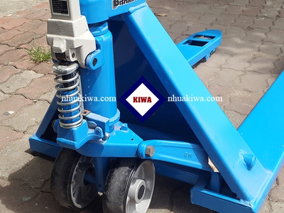 Xe nâng tay tại bình dương giá rẻ - mới 100 8