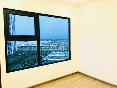 Chính chủ cần bán gấp căn góc tầng trung chung cư Vinhomes Grand Park  - Quận 9 1