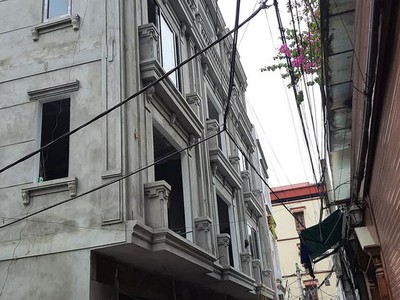  Cần bán nhà xây mới 5 tầng, 3 căn liền kề ngõ Vĩnh Hưng. Ô tô con vào dc nhà. 0