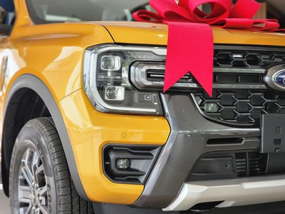 Ford Ranger Wildtrak 2023 giao ngay không lạc, tặng phụ kiện 2